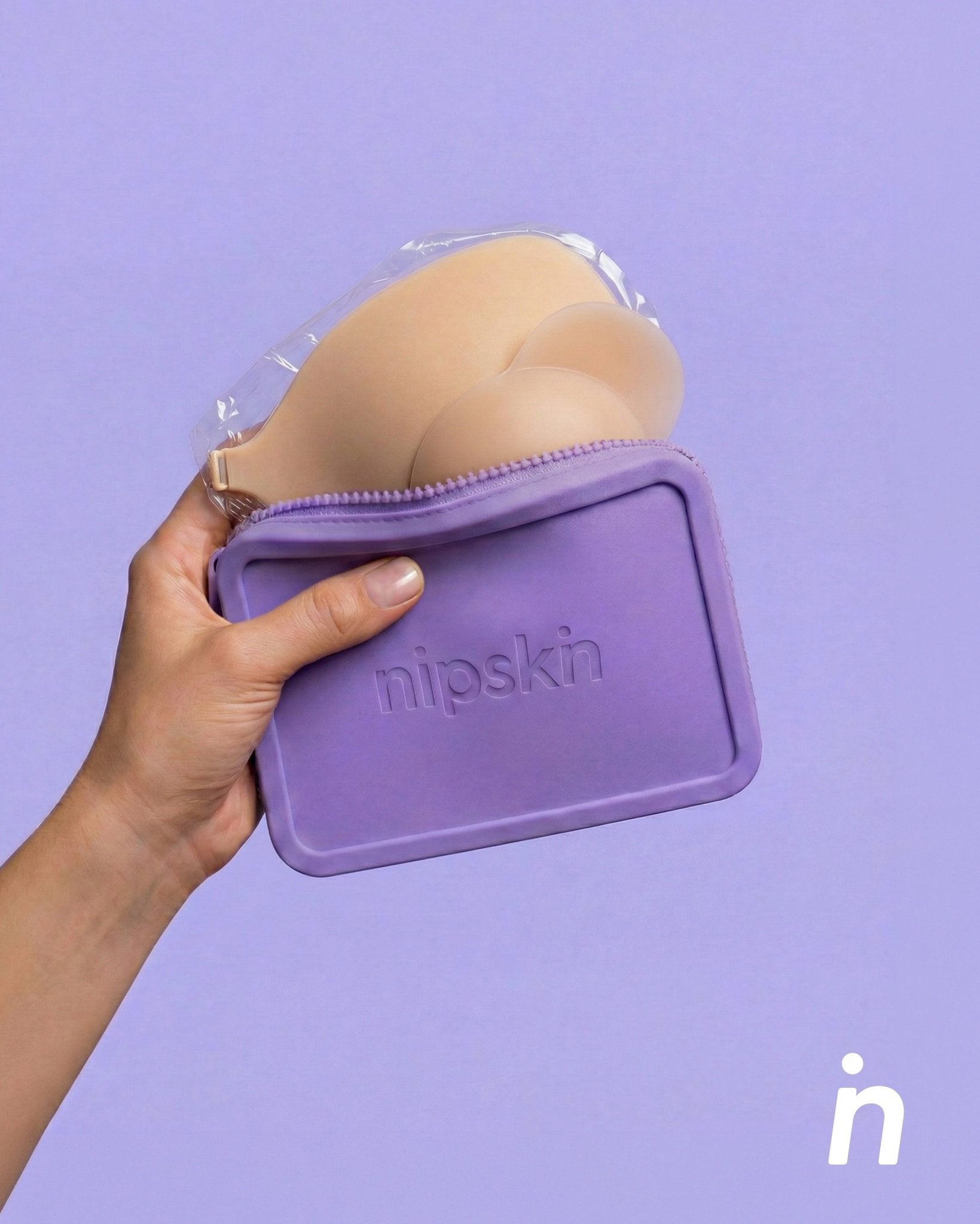 Brasier Invisible Adhesivo de Silicona Negro más Estuche - Nipskin®