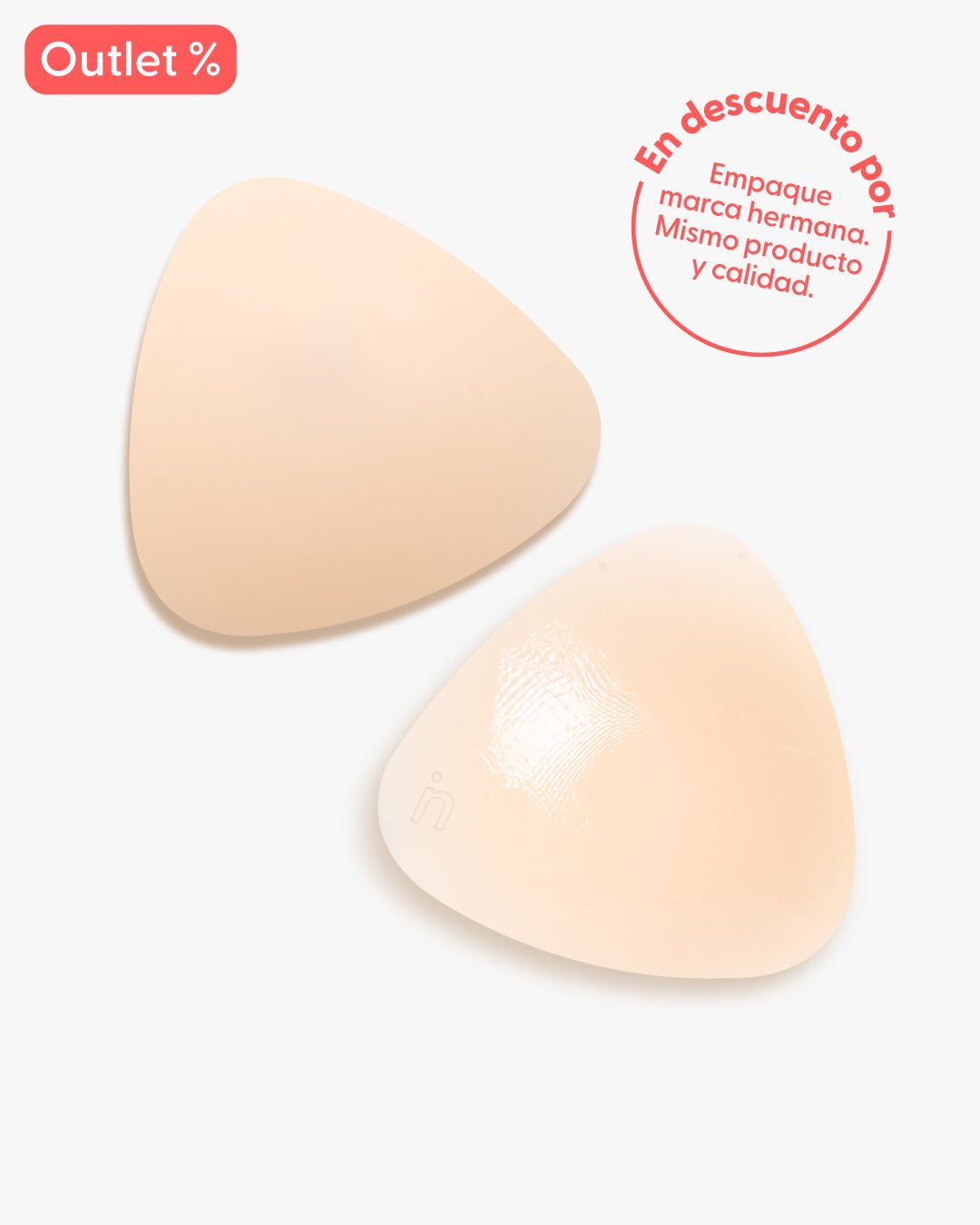 Cubrepezón triangular Nipskin tono Chantilly, presentación Leluskin